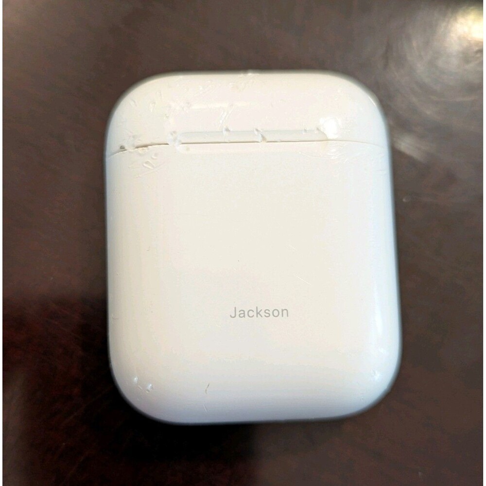 Apple AirPods 2nd Gen Authentic Apple Charging Case‎ ONLY